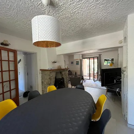 Holiday home Cazat Rozat